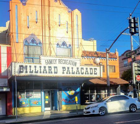 Billiard Palacade