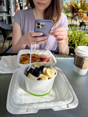 Acai bowl, Egg and veggie frittata