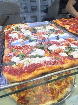 La Familia Pizza & Pasta