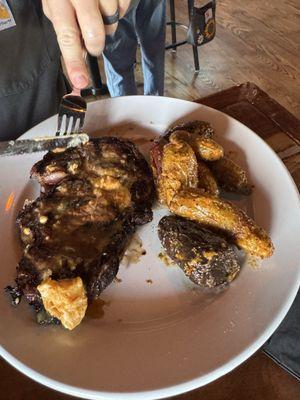 Ribeye and potatoes.