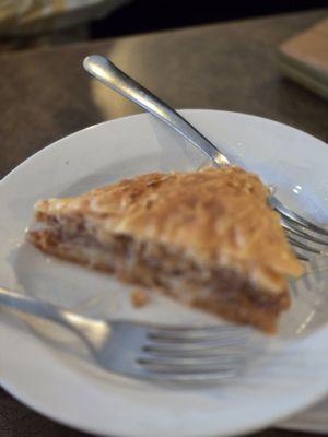 Takis Greek Italian Restaurant