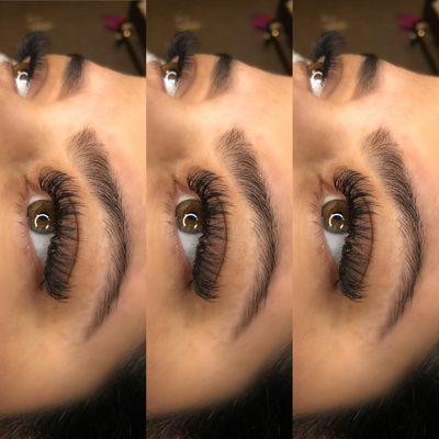WHAT ARE HYBRID LASHES? "Hybrid" is an application method that provides beautiful fullness and sexy looking.