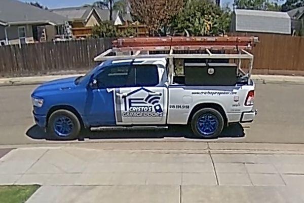 Cristo's Garage Doors