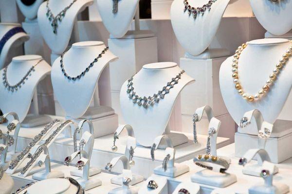 Chris’ Fine Jewelry & Coins