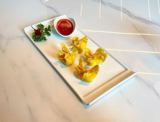 Golden Crab & Brie Wonton Crisps