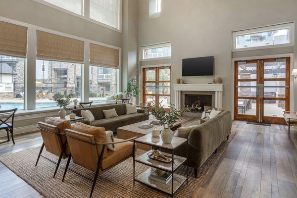 San Tropez Apartments & Townhomes