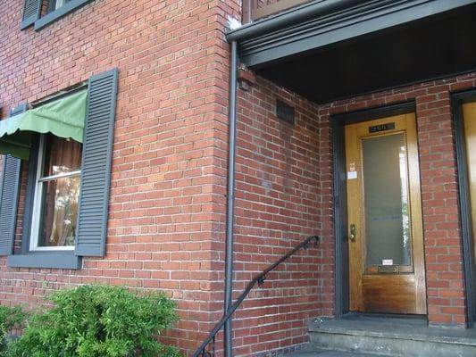 The cozy front stoop!!