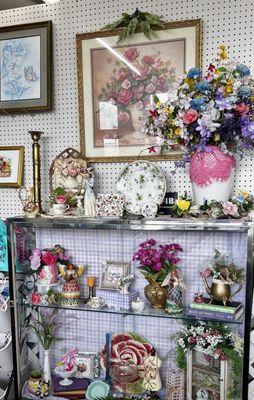 Blue Daisy Antiques