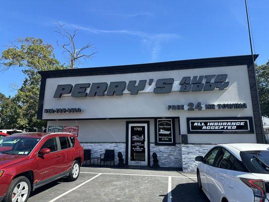 Perry's Auto Collision