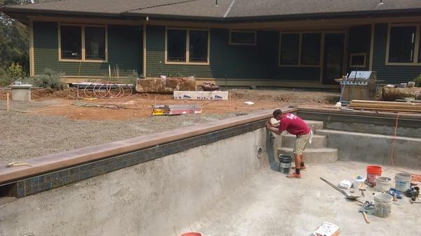 A Splash Above Pools & Ponds