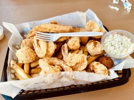 Mates Plater: Fried shrimp, Mai, and Scallops