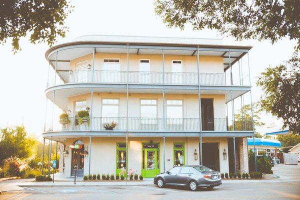 Located on the Oxford Square across from the Graduate Hotel