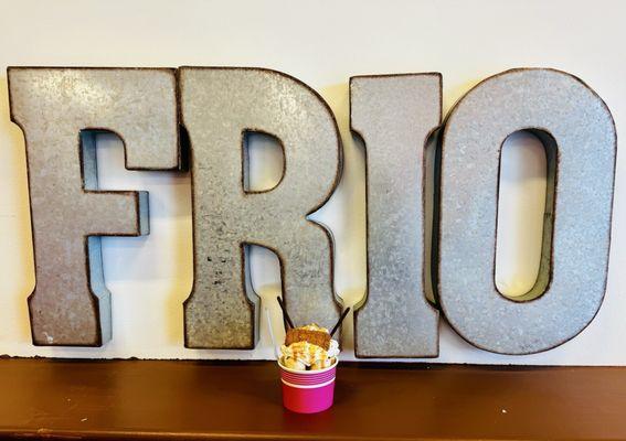 Frio Rolled Ice Cream