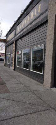 Frontier Farms Dispensary