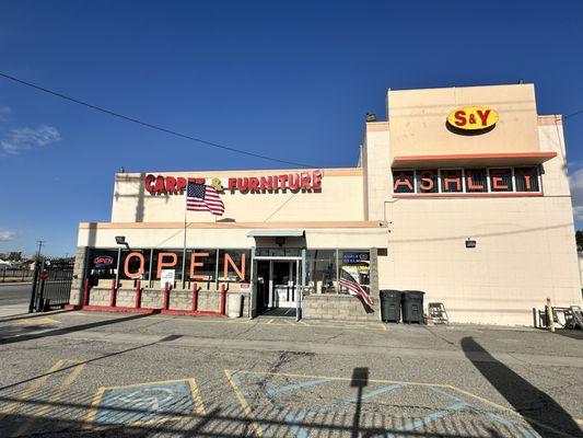 New location S&Y Furniture
15773 K St Mojave, CA 93501
661-824-3394