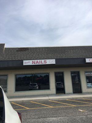 Love the staff at pretty nails!