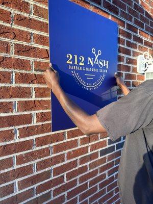 212 Nash Barber & Natural Salon