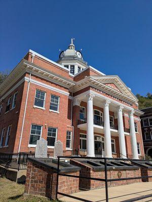 Madison County Courthouse