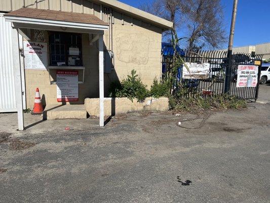 "big sign" letting you know this is ACES towing too