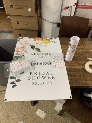 Matching set : 24"x36" sign + grommets, 5"x7" menus, postcards. Client provided PDFs from Etsy and we took it from there!