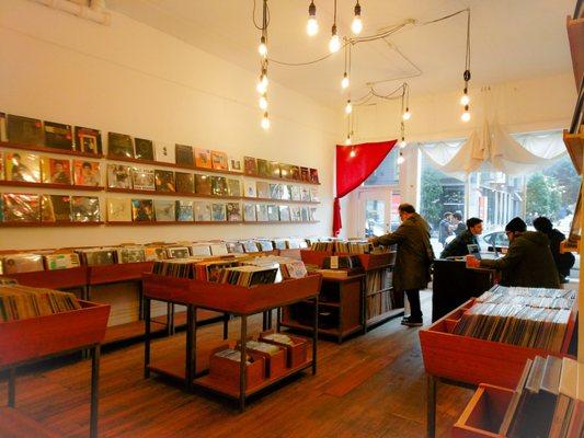 Lots of records all in VG+ (used) condition and mainly lots of new stuff. Please add listening stations.