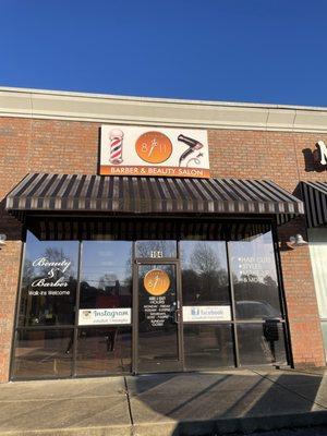 Studio 8/11 Barber & Beauty