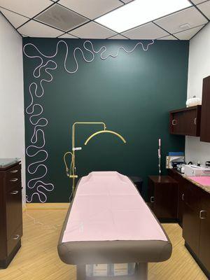 Wax bed in wax suite