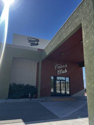 Canna Club Outside