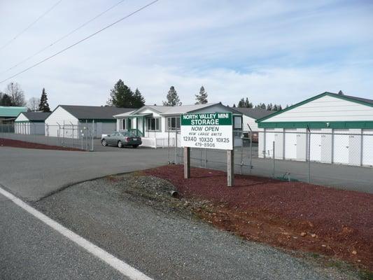 entrance off Brookside blvd.