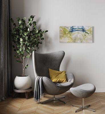 Home decor piece printed with live flowers help