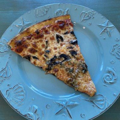 Delicious NY style pizza with a well done crust!