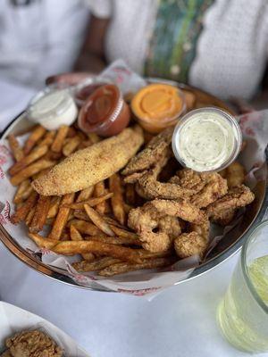 Seafood Combo Basket