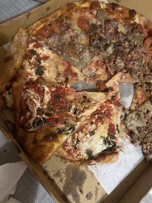 Mama Lena's Restaurant & Pizza