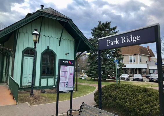 Park Ridge Train Station