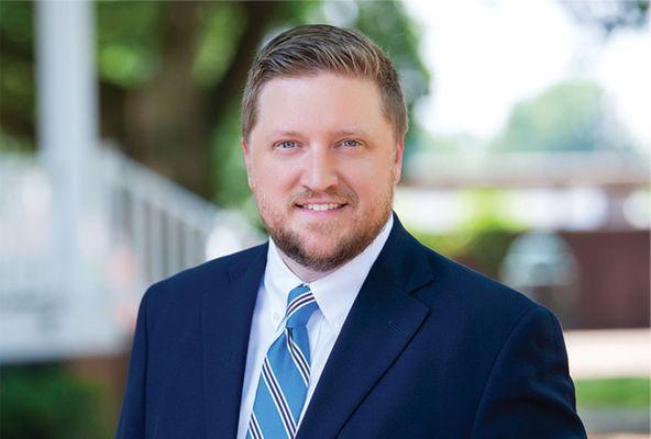 Mr. Clanton focuses on estate planning/administration, incapacity planning, will/trust litigation, and probate.