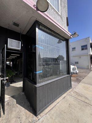 Commercial glass replacement