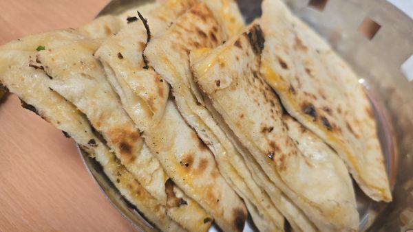 Cheese naan