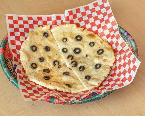 Lebnah with olive Flat Bread/ Manakeesh Lebnah wa zaitoon