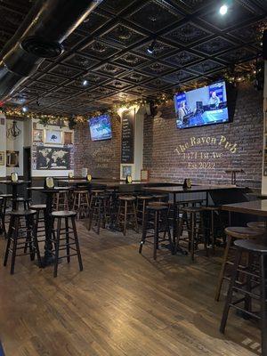 The Raven Pub