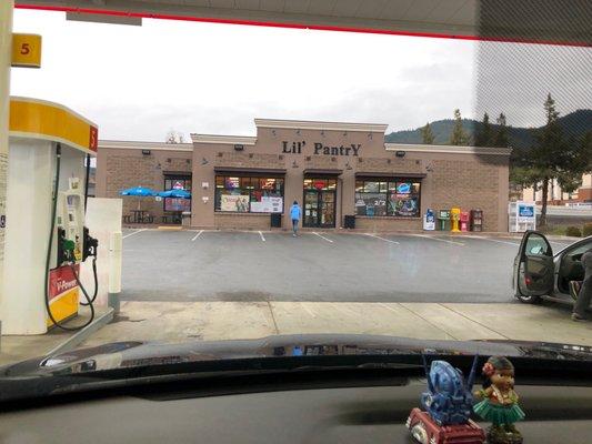 The Lil' Pantry at the Shell station...