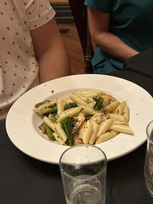 Emil's Bistro and Lounge