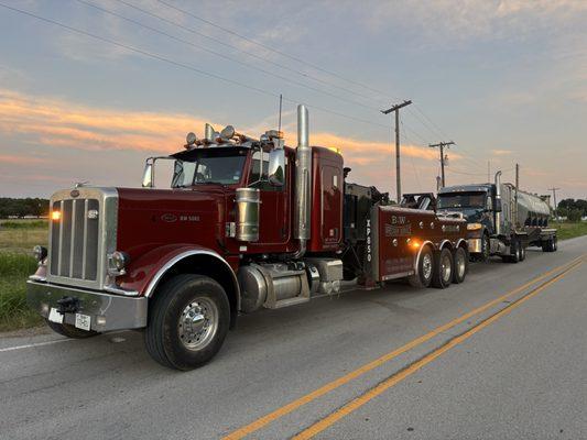 B&W Wrecker Services