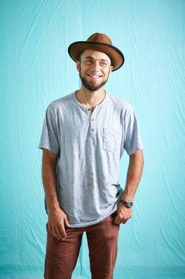 Hi- I'm Twon, I love working one on one with folks to find the right nutritional solutions.