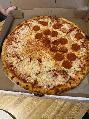 Large pizza 1/2 pepperoni
