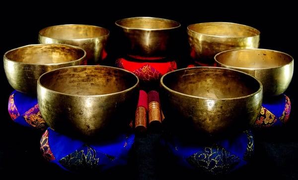 Reiki, Reflexology, Readings, Sound Healing, Aromatherapy, Crystals and more