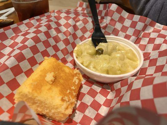 Corn bread & Mac-n-cheese