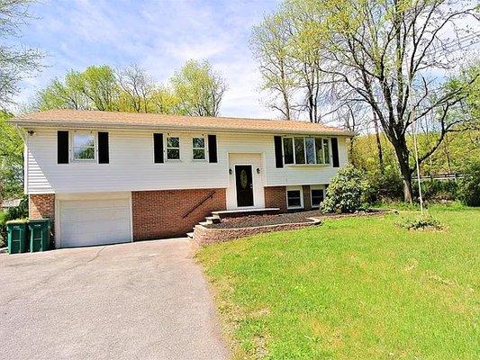 Peter Semenyuk - Keller Williams Northampton County