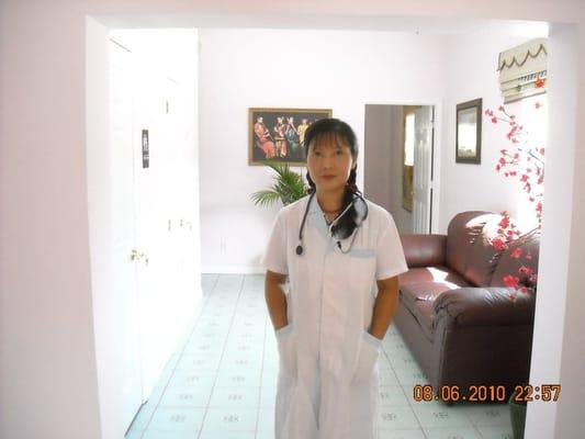 Hello I am Xiu. I will help you feel better.