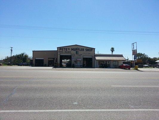 Pete's Muffler Shop