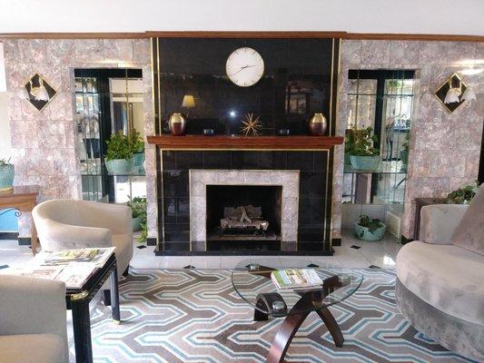 Hotel lobby (sitting area)